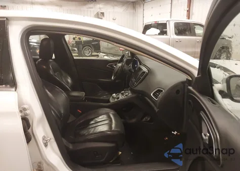 2017 Chrysler 200 Limited Platinum z USA, uszkodzony, nr VIN 1C3CCCAB2HN501139